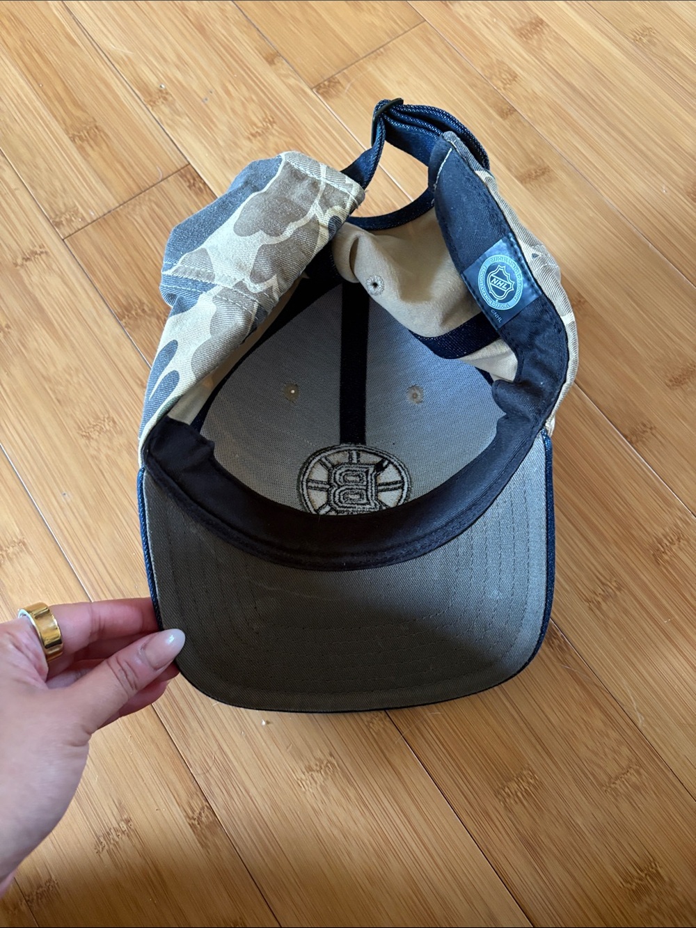 Boston Bruins Hat - Picture 3 of 3